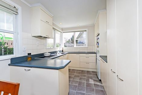 Photo of property in 30b Tiroroa Avenue, Te Atatu South, Auckland, 0610