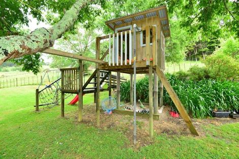 Photo of property in 6 Phillips Road, Dome Forest, Warkworth, 0981