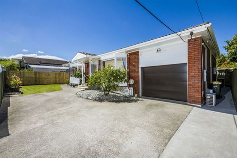 Photo of property in 2/3 Winscombe Street, Belmont, Auckland, 0622