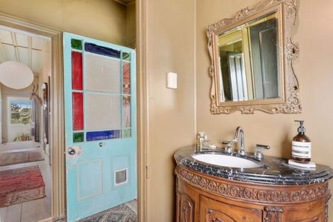 Photo of property in 89 St Marys Road, Saint Marys Bay, Auckland, 1011