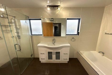 Photo of property in 4a Brett Place, Takaro, Palmerston North, 4412