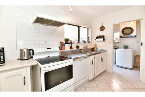 Photo of property in 37 Centreway Road, Orewa, 0931