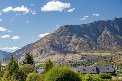 Photo of property in 13 Goldleaf Hill, Queenstown, 9300