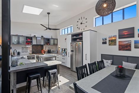 Photo of property in 46 Kent Avenue, Waitarere Beach, Levin, 5510