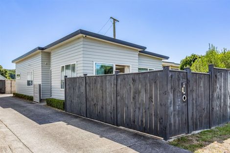 Photo of property in 42 Main Road, Titahi Bay, Porirua, 5022