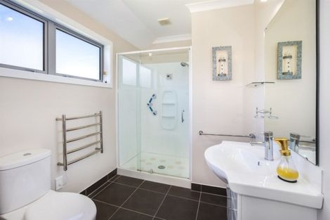 Photo of property in 7 Tasman Close, Aotea, Porirua, 5024