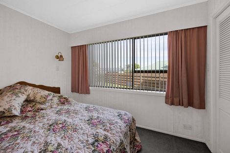 Photo of property in 15 Green Lane, Hawera, 4610