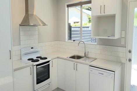 Photo of property in 1/80 Airlie Road, Plimmerton, Porirua, 5026