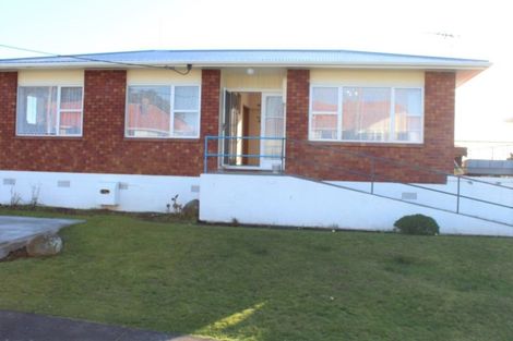 Photo of property in 112 Frankley Road, Frankleigh Park, New Plymouth, 4310