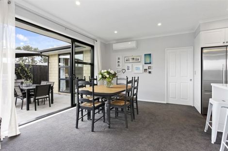 Photo of property in 11 O'rourke Place, Casebrook, Christchurch, 8051