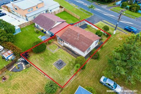 Photo of property in 2/558 Swanson Road, Ranui, Auckland, 0612