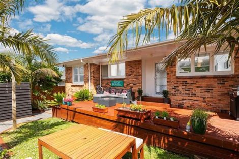 Photo of property in 1/12 Tomlinson Street, Hillpark, Auckland, 2102