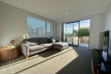Photo of property in 21d Nellie Drive, Kumeu, 0810