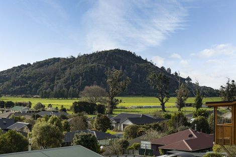 Photo of property in 32 Arapeta Place, Takaka, 7110