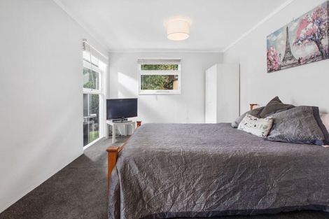 Photo of property in 1/6 Reynolds Place, Torbay, Auckland, 0630