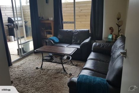 Photo of property in 108 Mellons Bay Road, Mellons Bay, Auckland, 2014