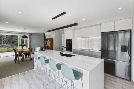 Photo of property in 7 Fairview Place, Levin, 5510