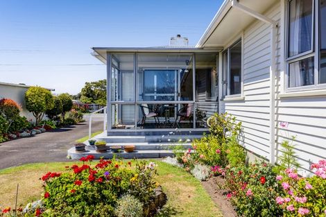 Photo of property in 132 Fairfield Road, Hawera, 4610