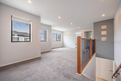 Photo of property in 3a Nor'east Drive, Northcross, Auckland, 0632