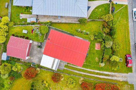 Photo of property in 16 Mcneil Street, Balclutha, 9230