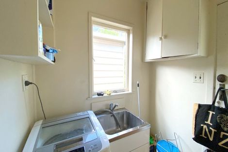 Photo of property in 15 Raleigh Road, Northcote, Auckland, 0627