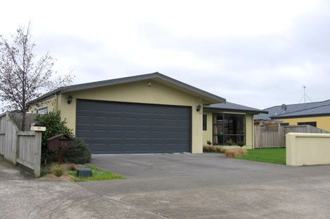 Photo of property in 73 Roberts Line, Kelvin Grove, Palmerston North, 4414