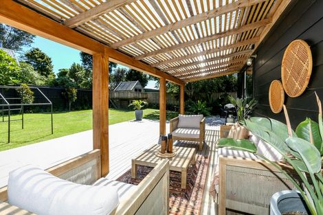 Photo of property in 23 Linda Street, Oakura, 4314