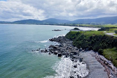 Photo of property in 27 Tamatea Street, Pahia, Riverton, 9881