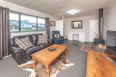 Photo of property in 4a Tainui Street, Castlecliff, Whanganui, 4501