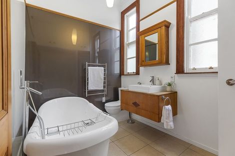 Photo of property in 116 Tinakori Road, Thorndon, Wellington, 6011