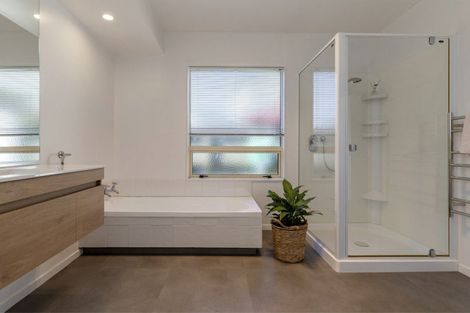 Photo of property in 2/50 Logan Avenue, Wharewaka, Taupo, 3330