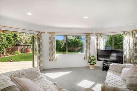 Photo of property in 1/114 The Circle, Manly, Whangaparaoa, 0930