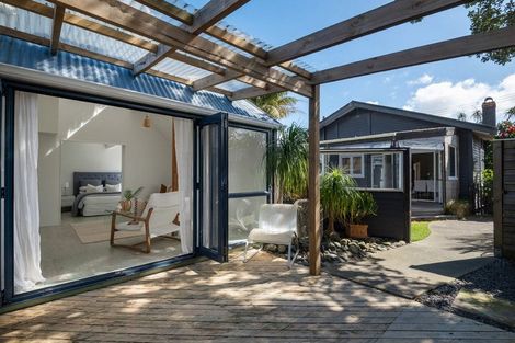 Photo of property in 72 Eversleigh Road, Belmont, Auckland, 0622