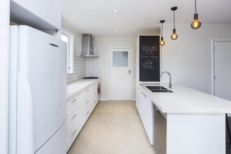 Photo of property in 34 Fraser Crescent, Elderslea, Upper Hutt, 5018