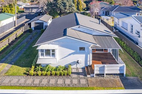 Photo of property in 3 Carlton Avenue, Gonville, Whanganui, 4501