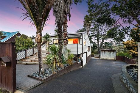 Photo of property in 117 Oreil Avenue, West Harbour, Auckland, 0618