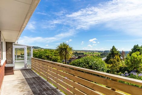 Photo of property in 15 Scenic Heights, Acacia Bay, Taupo, 3330