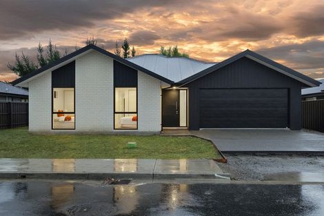 Photo of property in 53 Quinn Crescent, Woodend, 7610