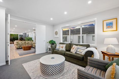 Photo of property in 134 Arran Point Parade, Orewa, 0931