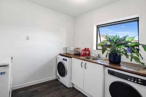 Photo of property in 1 Mathew Street, Dannevirke, 4930