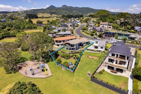 Photo of property in 5 Arden Place, Oakura, 4314