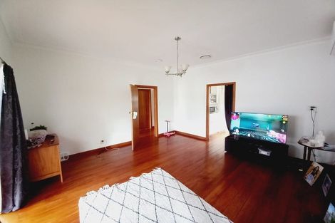 Photo of property in 137 Seabrook Avenue, New Lynn, Auckland, 0600
