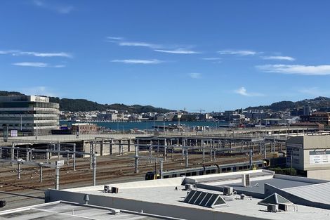 Photo of property in Stadium Garden Flats, 319/107 Thorndon Quay, Pipitea, Wellington, 6011