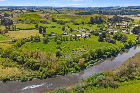 Photo of property in 35 Ihupuku Street, Waitotara, Whanganui, 4588
