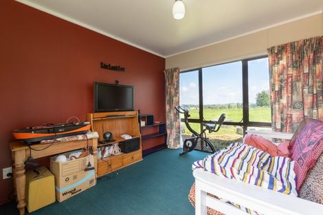 Photo of property in 47 Cowper Side Road, Dannevirke, 4976