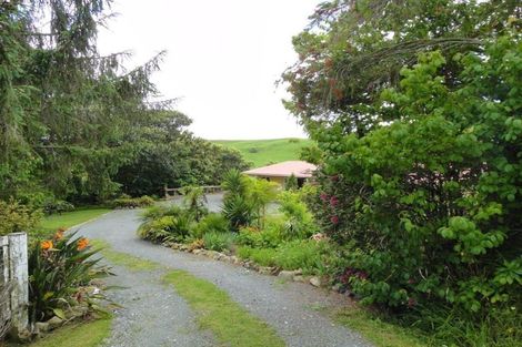 Photo of property in 931 State Highway 1, Oakleigh, Whangarei, 0171