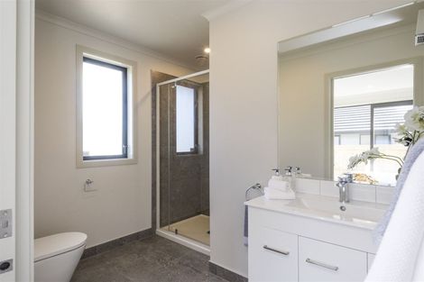 Photo of property in 38 Silicon Way, Fitzherbert, Palmerston North, 4410