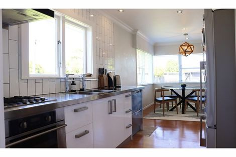 Photo of property in 1/14 James Street, Bayview, Auckland, 0629