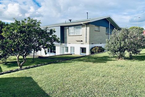 Photo of property in 43 Russleigh Drive, Dinsdale, Hamilton, 3204