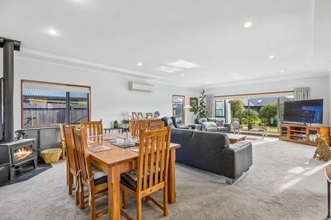 Photo of property in 18 Rowan Place, Mosgiel, 9024